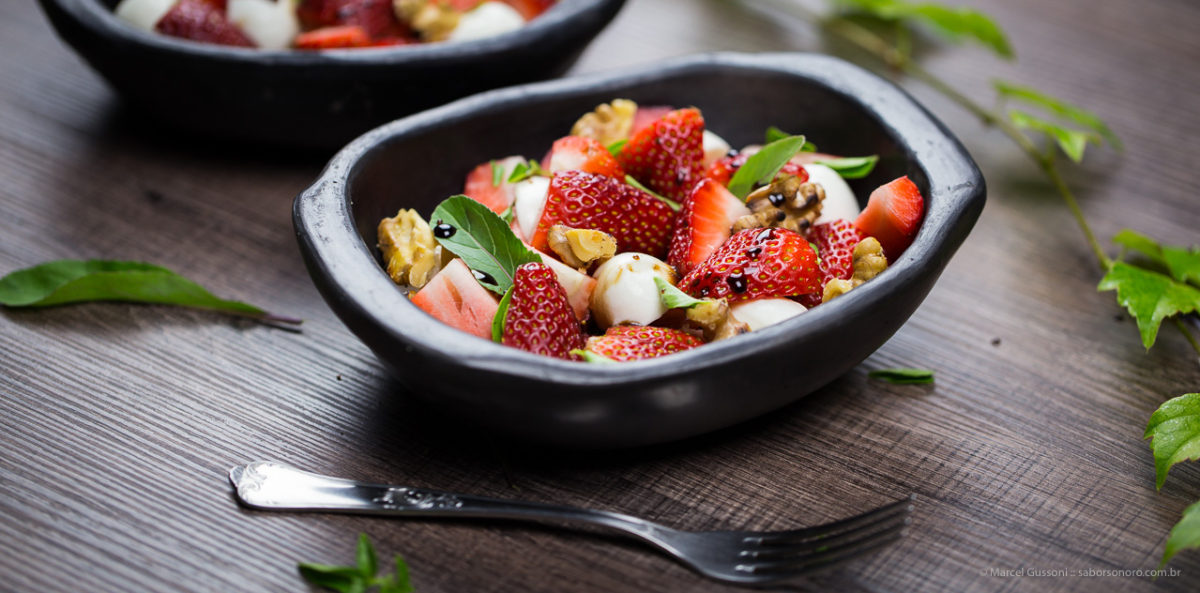 Salada Caprese de Morango